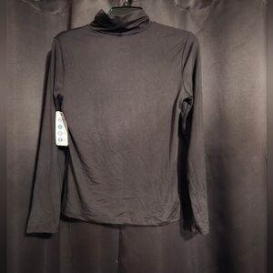 Black Yummy Soft Turtleneck Long Sleeve Top Stretchy Layering Basic | Women’s M